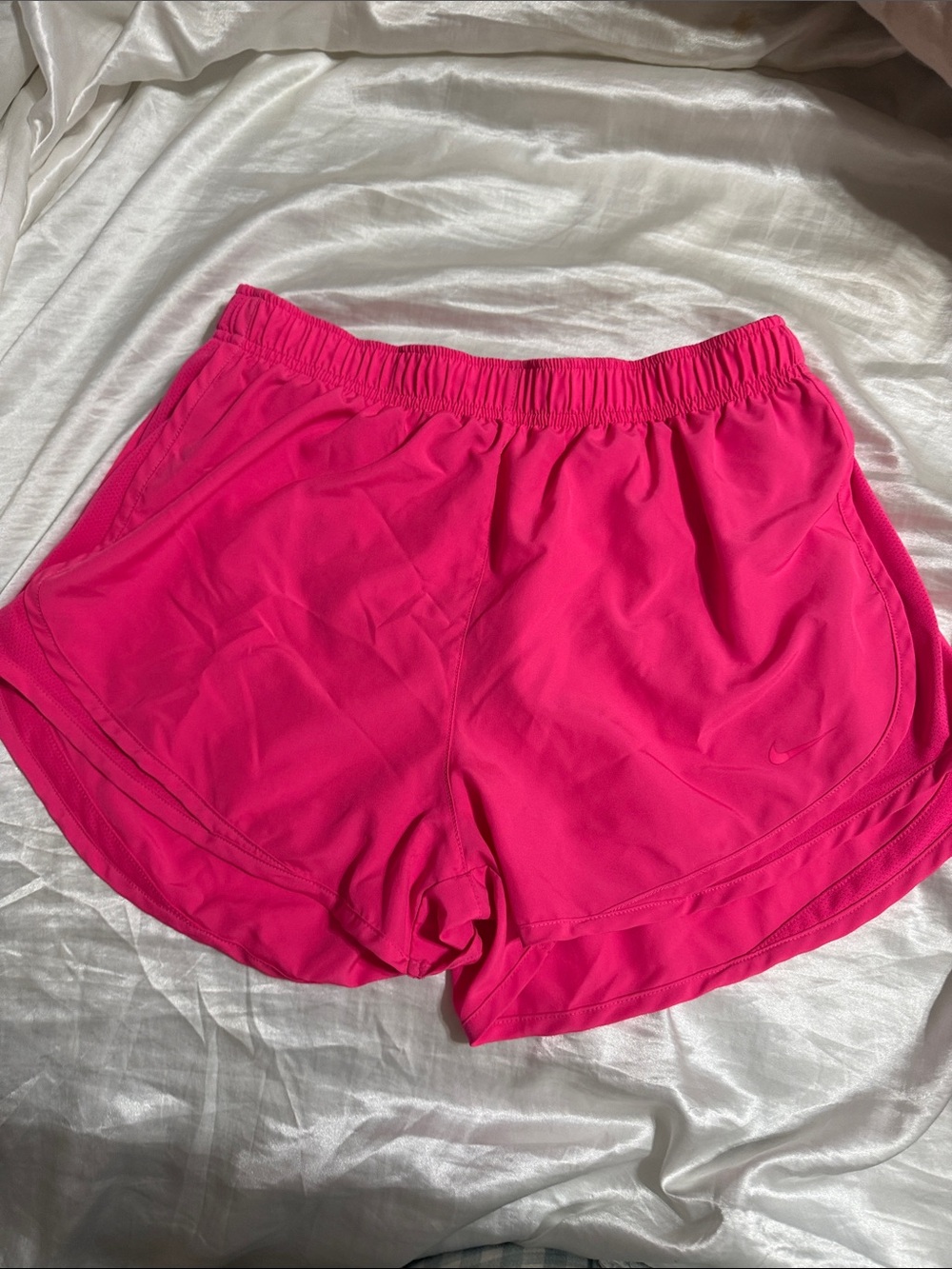 Women’s Hot Pink Nike shorts L